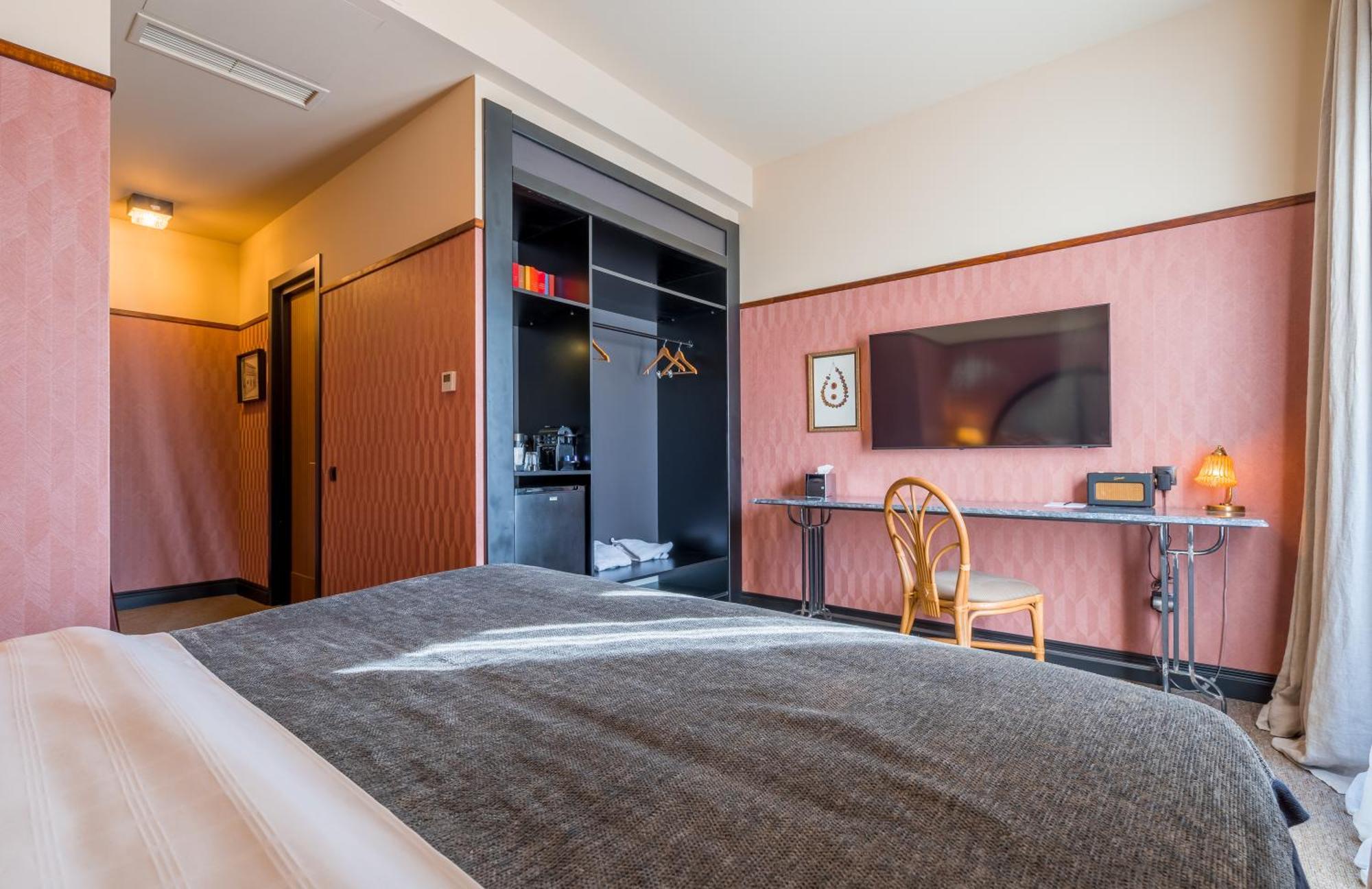 Communal Hotel Кутаиси Экстерьер фото