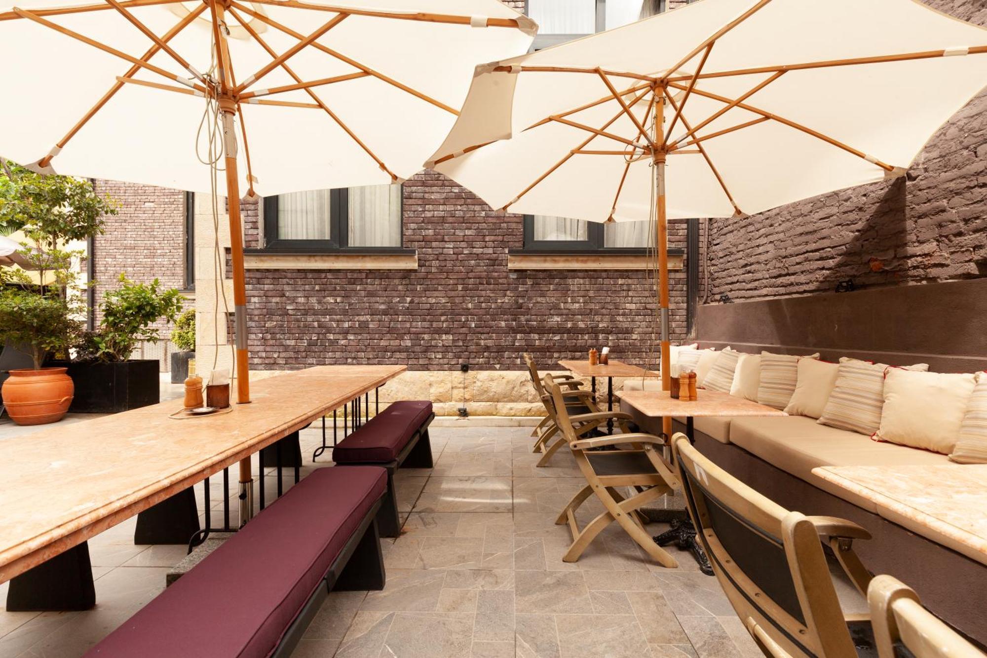 Communal Hotel Кутаиси Экстерьер фото
