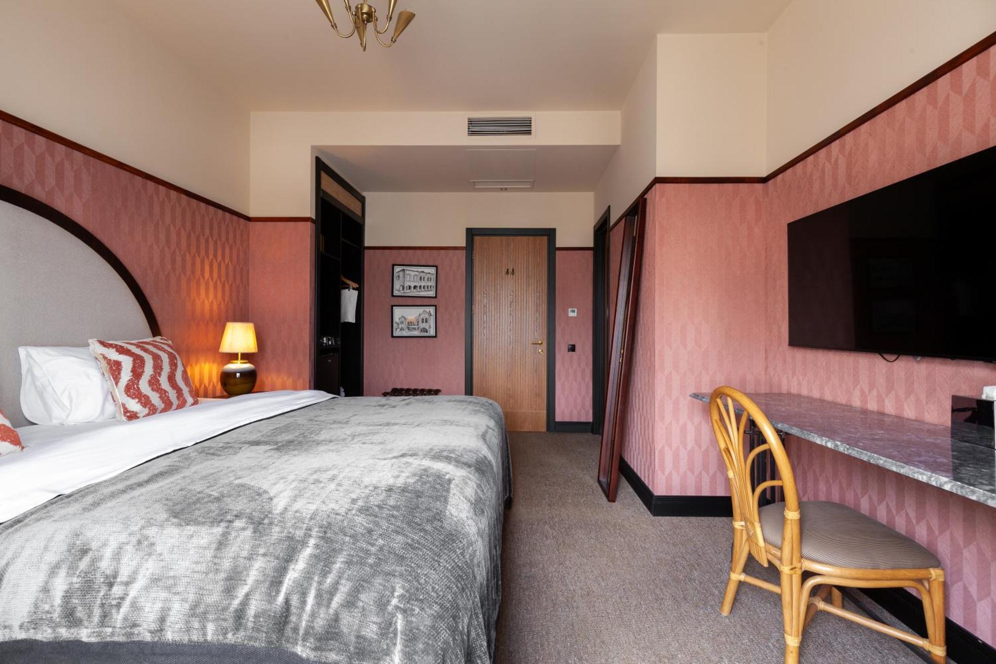Communal Hotel Кутаиси Экстерьер фото