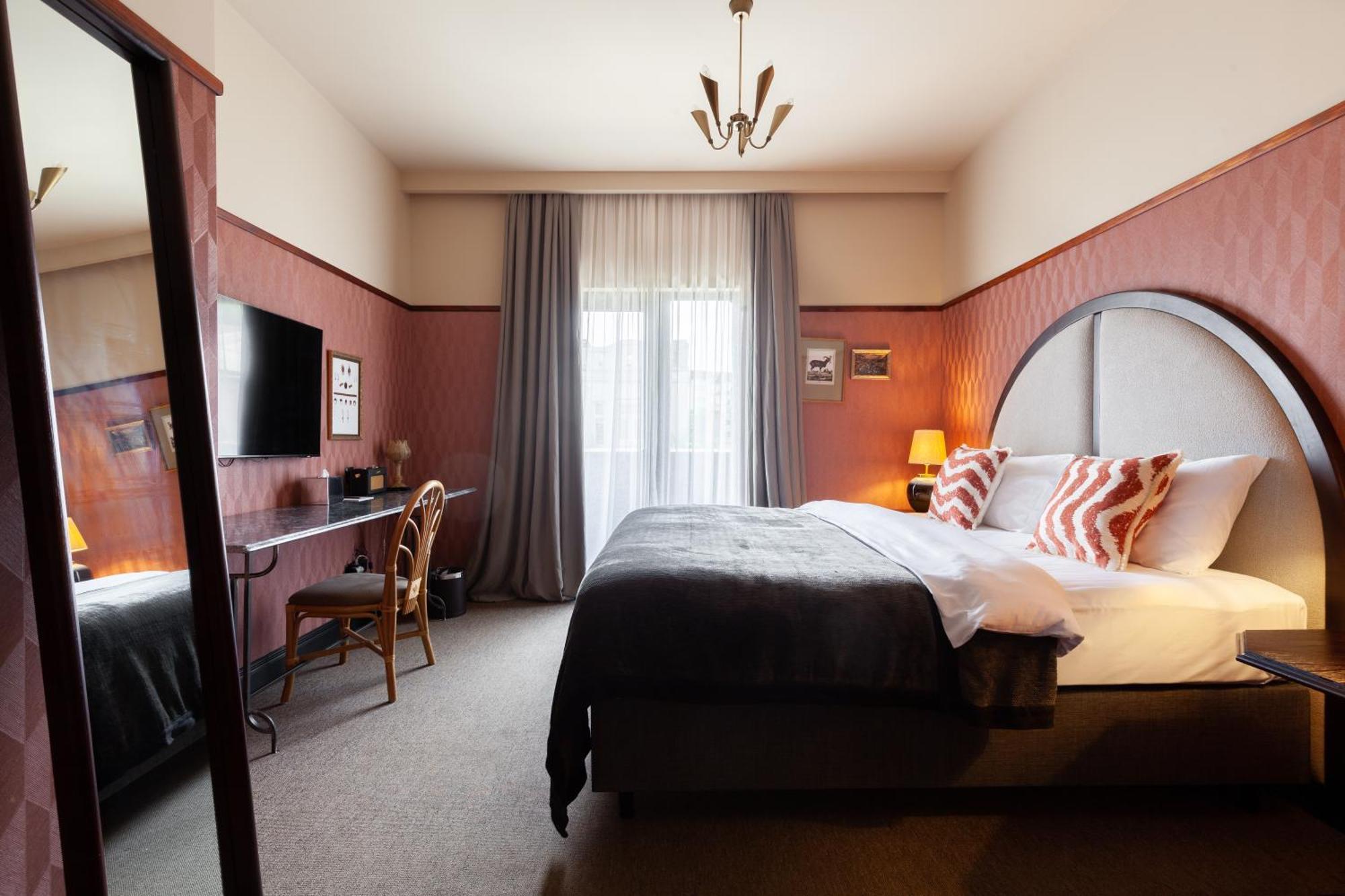 Communal Hotel Кутаиси Экстерьер фото